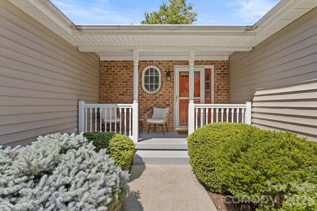 237 Charlestown Drive Hendersonville NC 28792