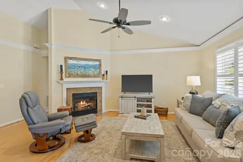 237 Charlestown Drive Hendersonville NC 28792