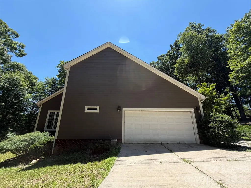 150 Manitou Trail Statesville NC 28677
