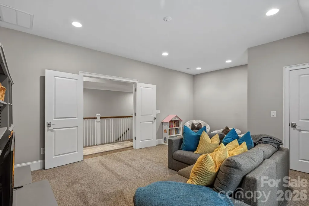 16830 Reinsch Drive Davidson NC 28036