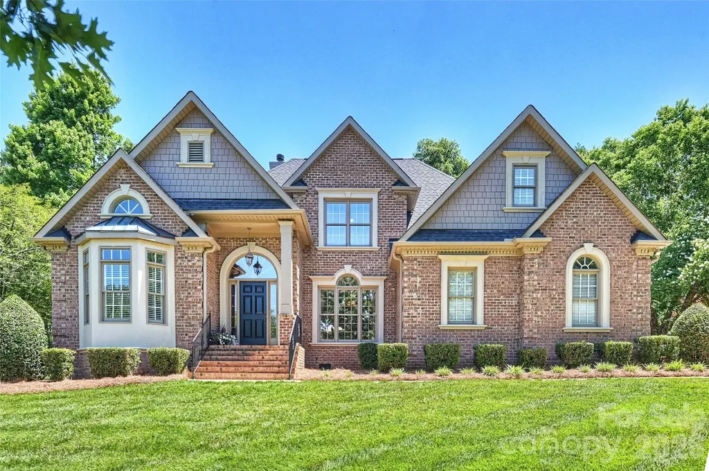 18400 Dembridge Drive Davidson NC 28036