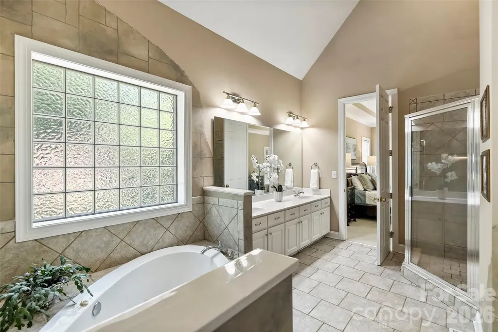 18400 Dembridge Drive Davidson NC 28036