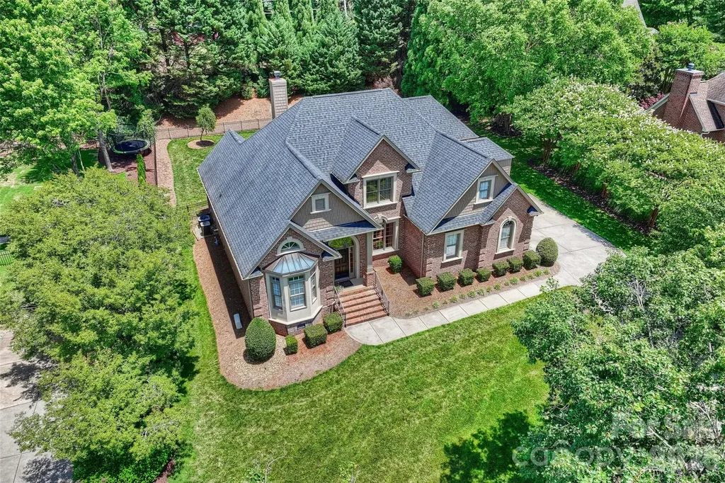 18400 Dembridge Drive Davidson NC 28036