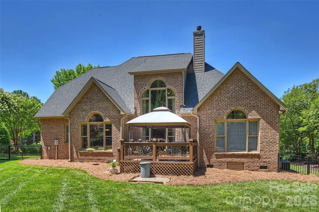 18400 Dembridge Drive Davidson NC 28036