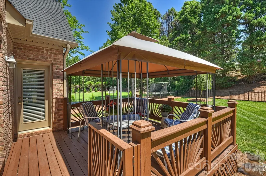 18400 Dembridge Drive Davidson NC 28036