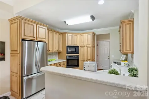 18400 Dembridge Drive Davidson NC 28036