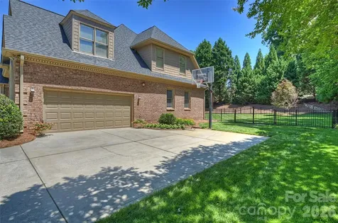 18400 Dembridge Drive Davidson NC 28036