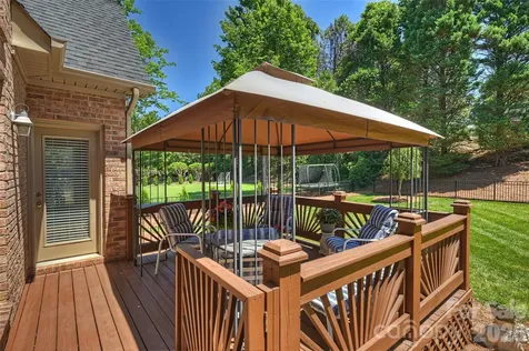 18400 Dembridge Drive Davidson NC 28036