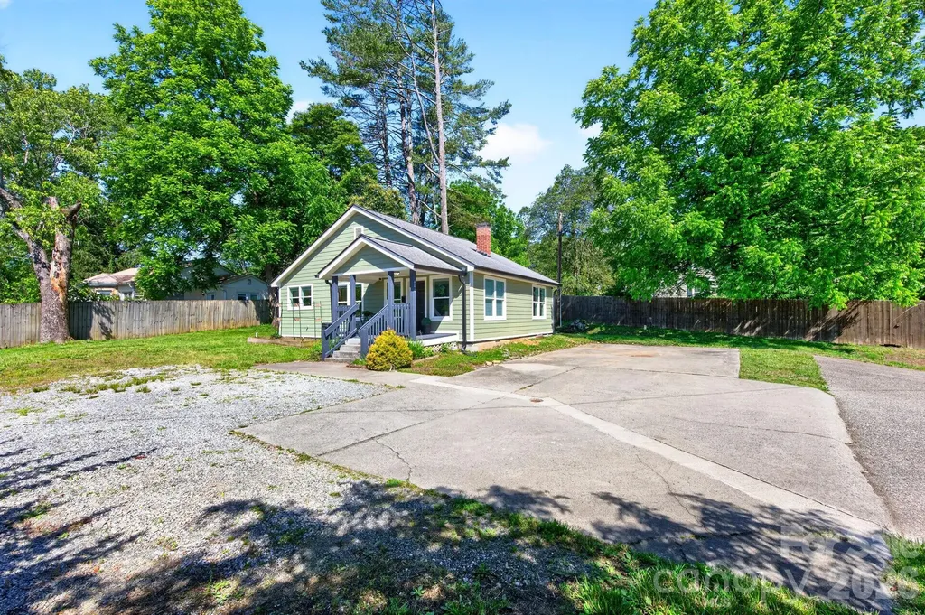 440 Carolina Avenue Brevard NC 28712