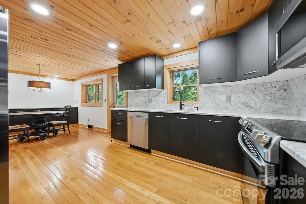 418 Arlington Circle NW Lenoir NC 28645