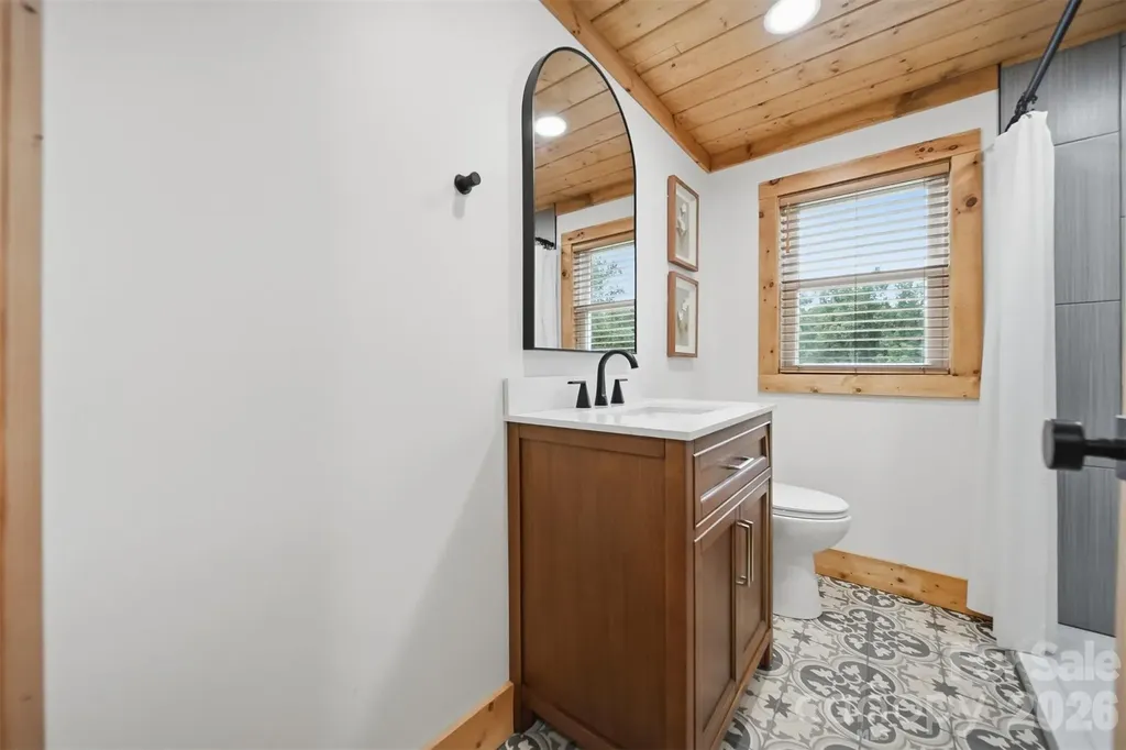 418 Arlington Circle NW Lenoir NC 28645