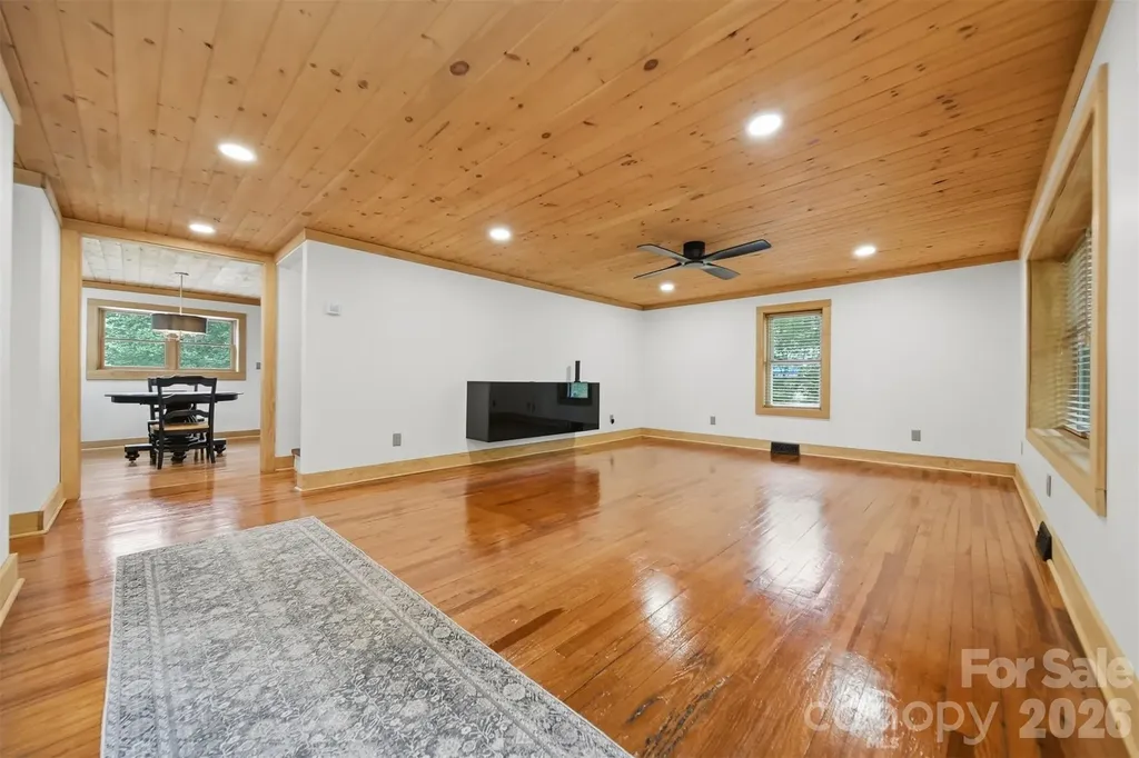 418 Arlington Circle NW Lenoir NC 28645