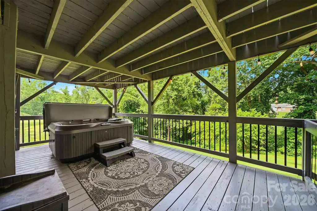 418 Arlington Circle NW Lenoir NC 28645
