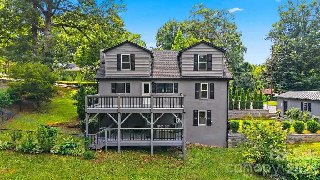 418 Arlington Circle NW Lenoir NC 28645