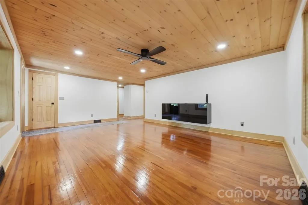 418 Arlington Circle NW Lenoir NC 28645