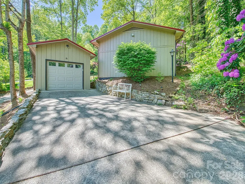 290 Dogwood Drive Maggie Valley NC 28751