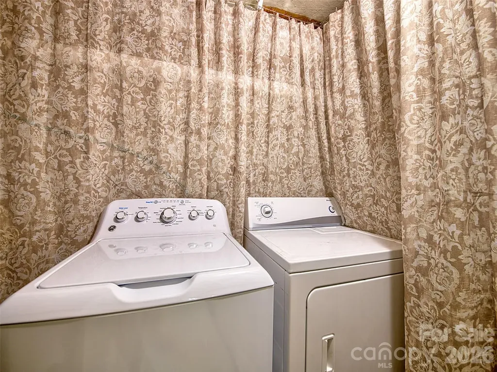 290 Dogwood Drive Maggie Valley NC 28751