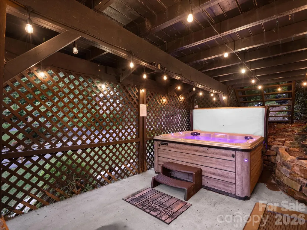 290 Dogwood Drive Maggie Valley NC 28751