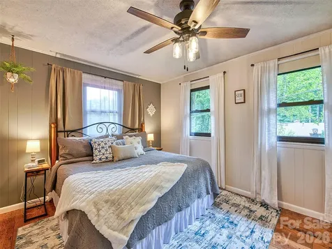 290 Dogwood Drive Maggie Valley NC 28751