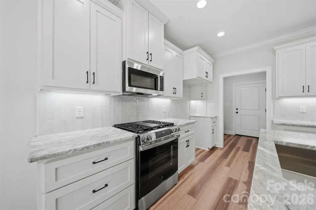 1917 Skyfall Lane Hickory NC 28602