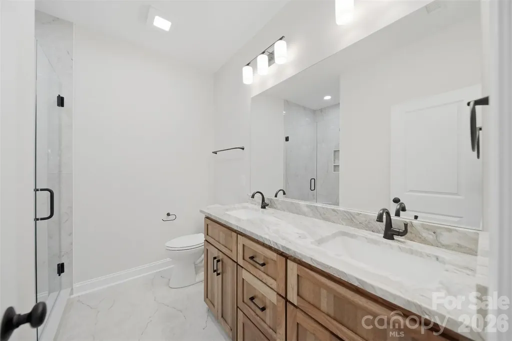 1917 Skyfall Lane Hickory NC 28602