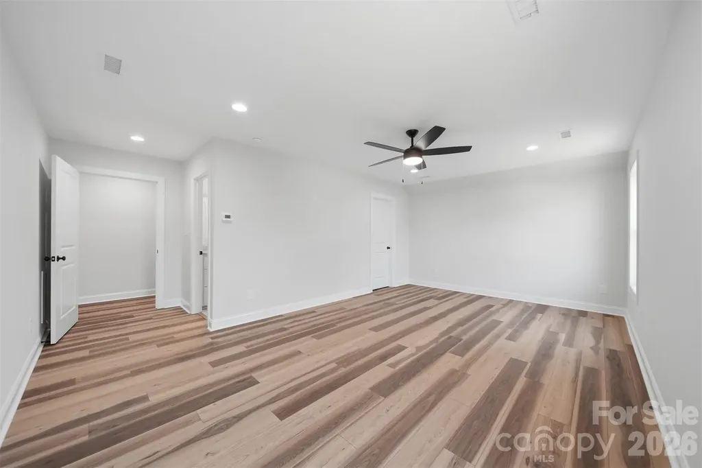 1917 Skyfall Lane Hickory NC 28602