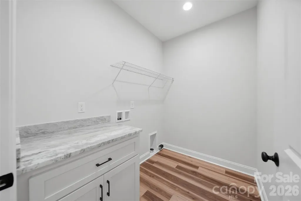 1917 Skyfall Lane Hickory NC 28602