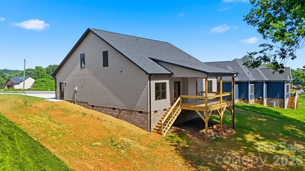 1917 Skyfall Lane Hickory NC 28602