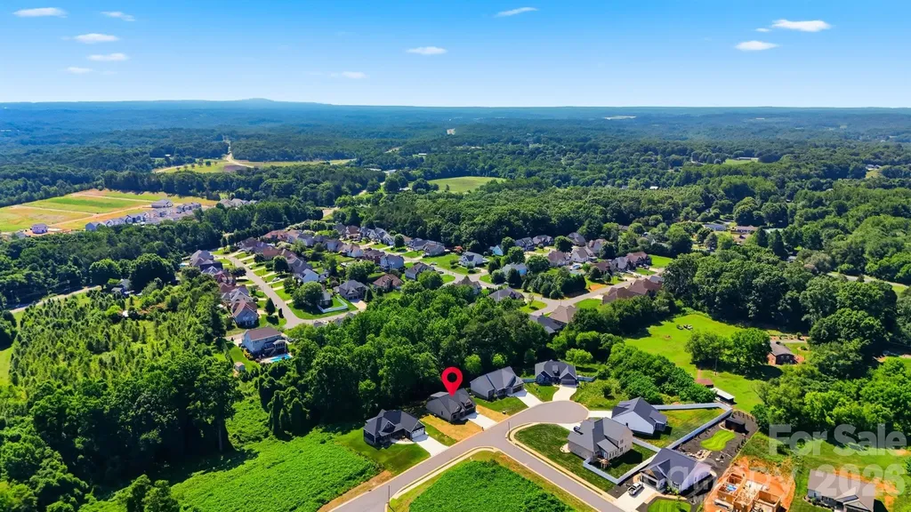 1917 Skyfall Lane Hickory NC 28602