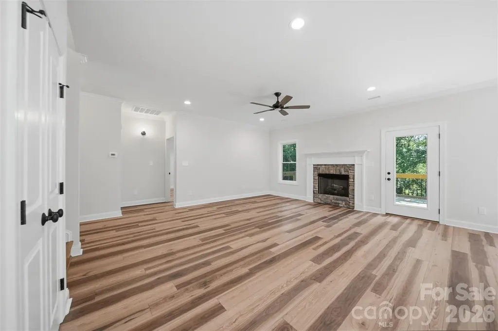 1917 Skyfall Lane Hickory NC 28602