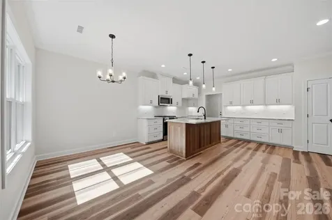 1917 Skyfall Lane Hickory NC 28602