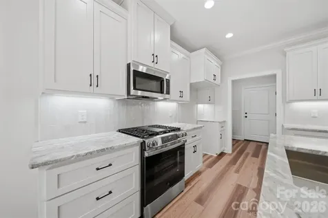 1917 Skyfall Lane Hickory NC 28602