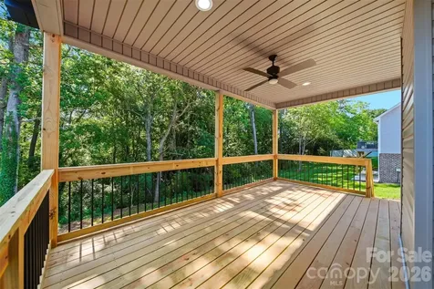 1917 Skyfall Lane Hickory NC 28602