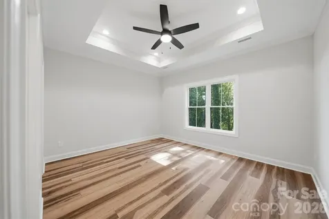 1917 Skyfall Lane Hickory NC 28602