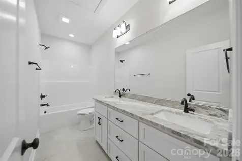 1917 Skyfall Lane Hickory NC 28602