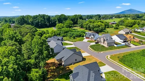 1917 Skyfall Lane Hickory NC 28602