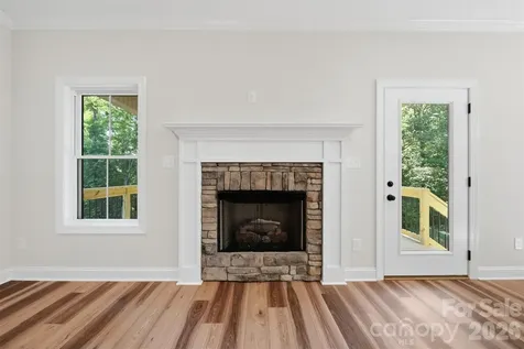 1917 Skyfall Lane Hickory NC 28602