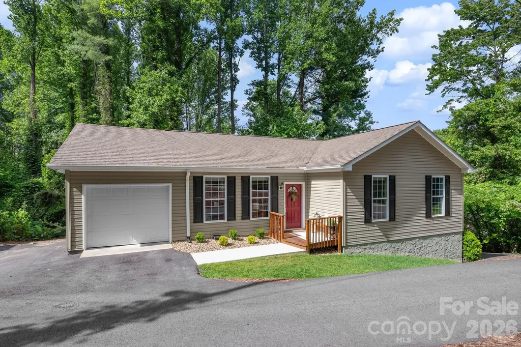 163 Longview Drive Hendersonville NC 28791