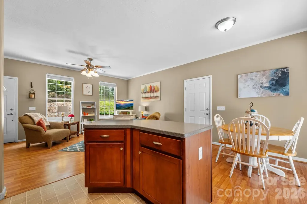 163 Longview Drive Hendersonville NC 28791