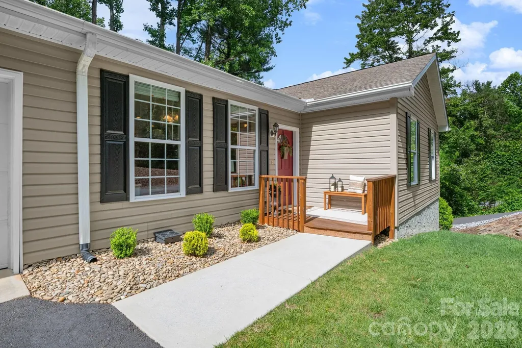 163 Longview Drive Hendersonville NC 28791