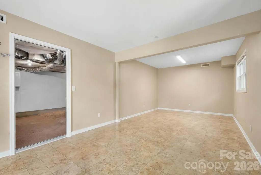 163 Longview Drive Hendersonville NC 28791