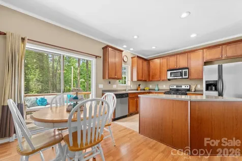 163 Longview Drive Hendersonville NC 28791