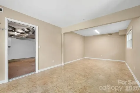 163 Longview Drive Hendersonville NC 28791