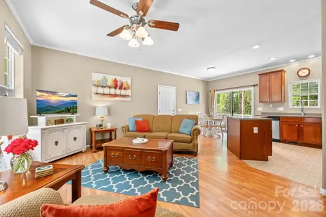 163 Longview Drive Hendersonville NC 28791