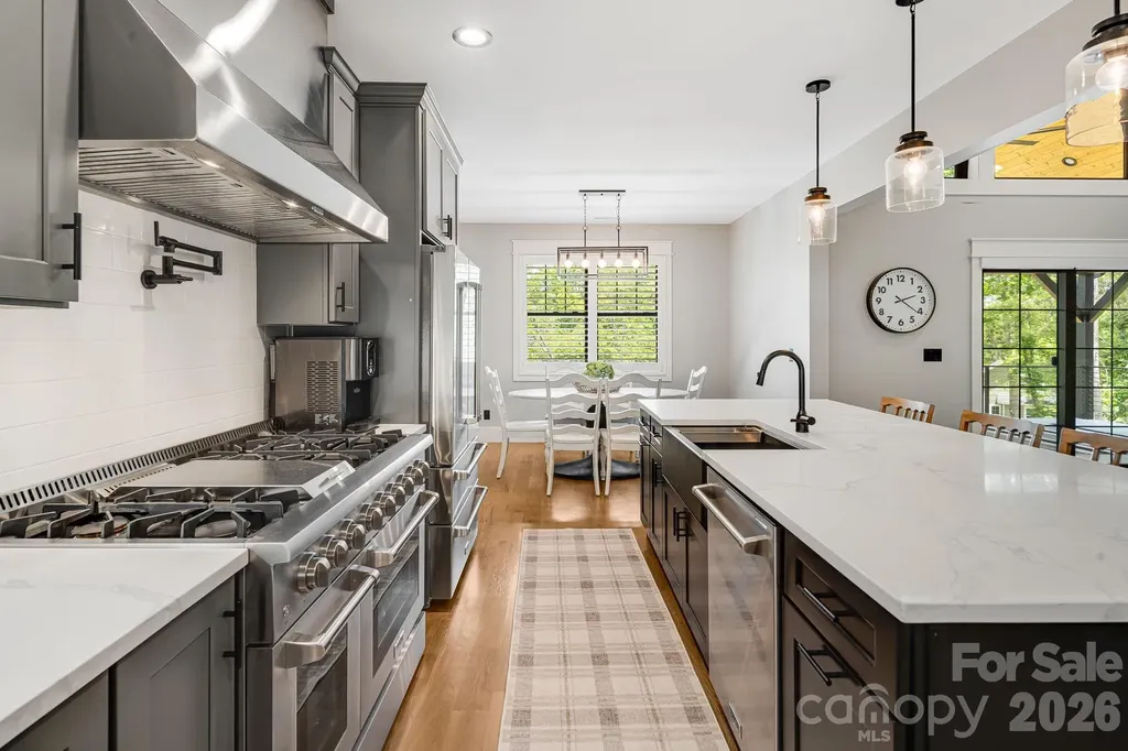 163 Northview Drive Hendersonville NC 28791