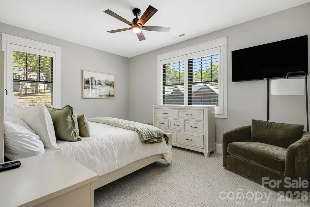 163 Northview Drive Hendersonville NC 28791