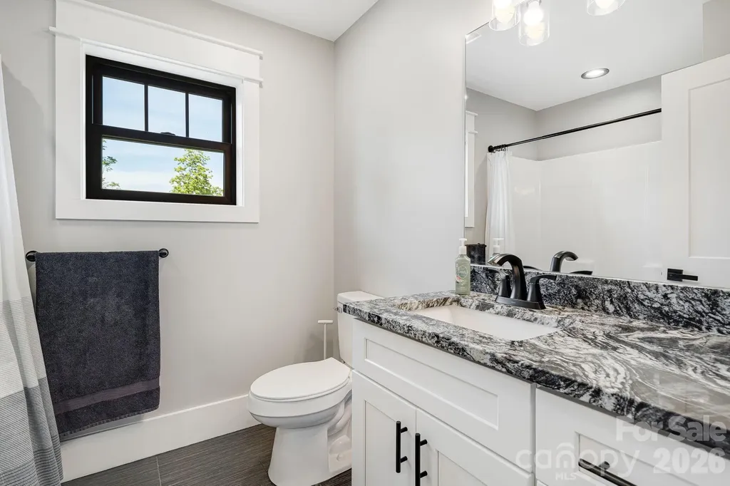 163 Northview Drive Hendersonville NC 28791