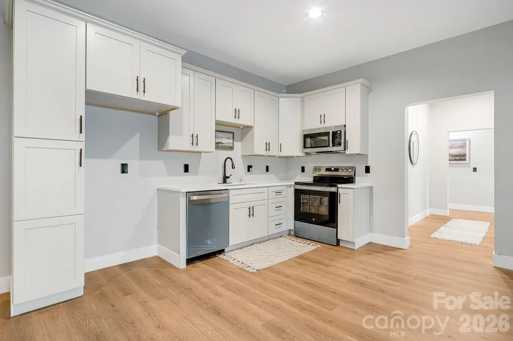 163 Northview Drive Hendersonville NC 28791