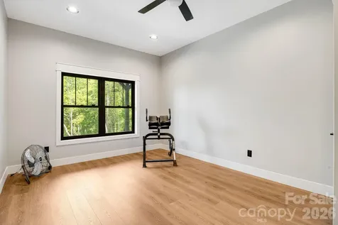 163 Northview Drive Hendersonville NC 28791