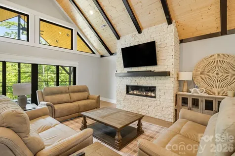163 Northview Drive Hendersonville NC 28791